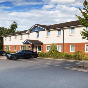 Coventry Bingley - Exterior