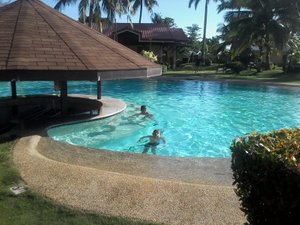 Pool & Beach