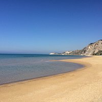 riserva naturale Torre salsa - panorama della spiaggia detta "funcitedda"