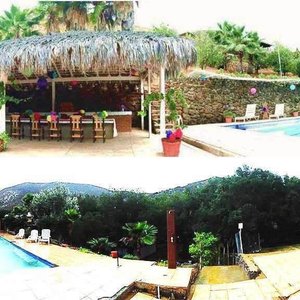 Alberca con Palapa de Casa Encinares....