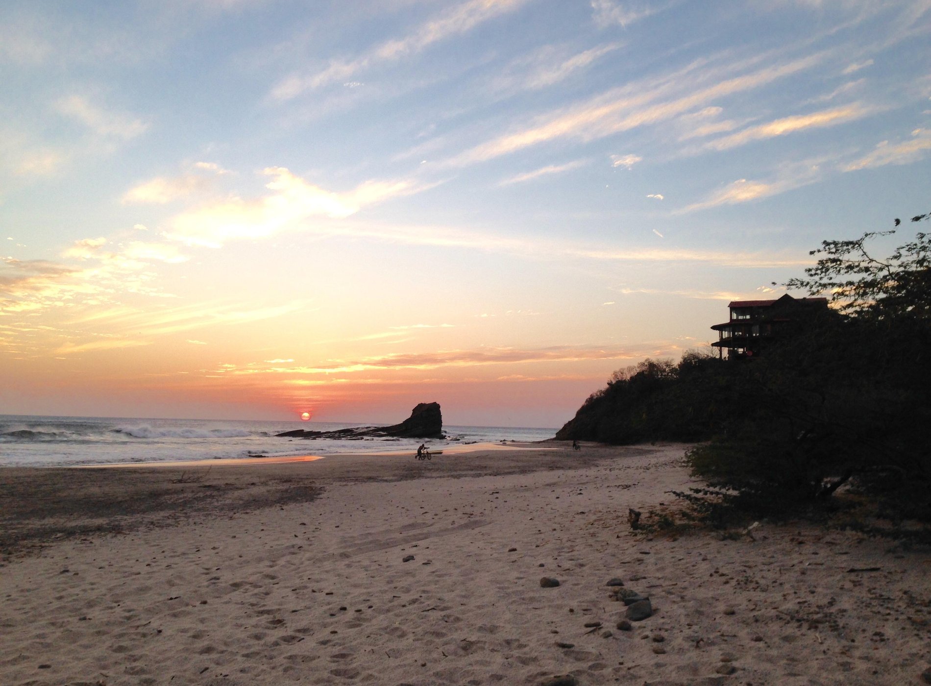 Magnific Rock - Surf Resort & Yoga Retreat Nicaragua by null