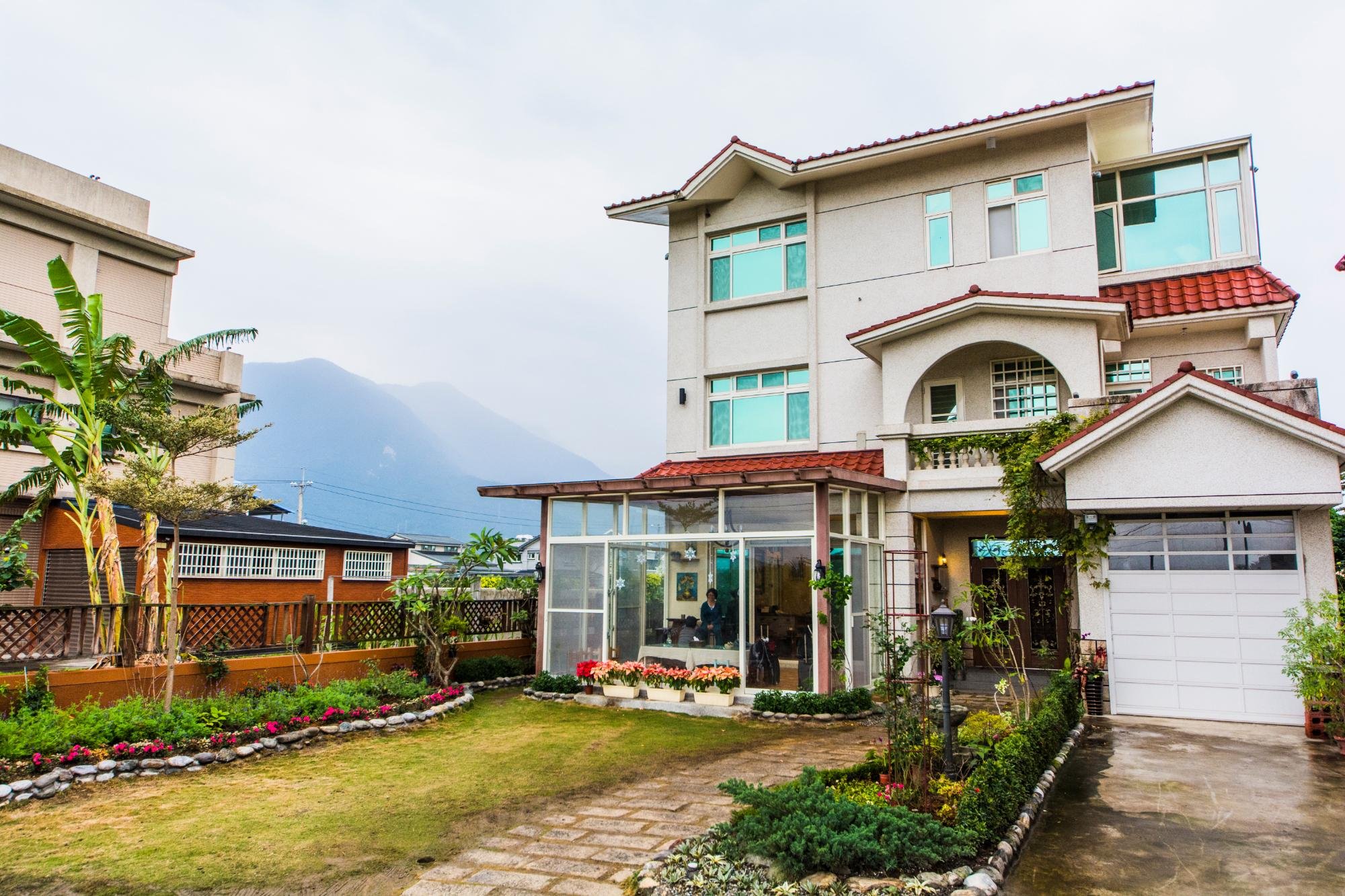 花蓮達芙妮民宿 住宿烤肉包棟/人氣推薦/近市區獨棟/親子/公主裝/團體/家庭/烤肉/包棟寵物友善 image