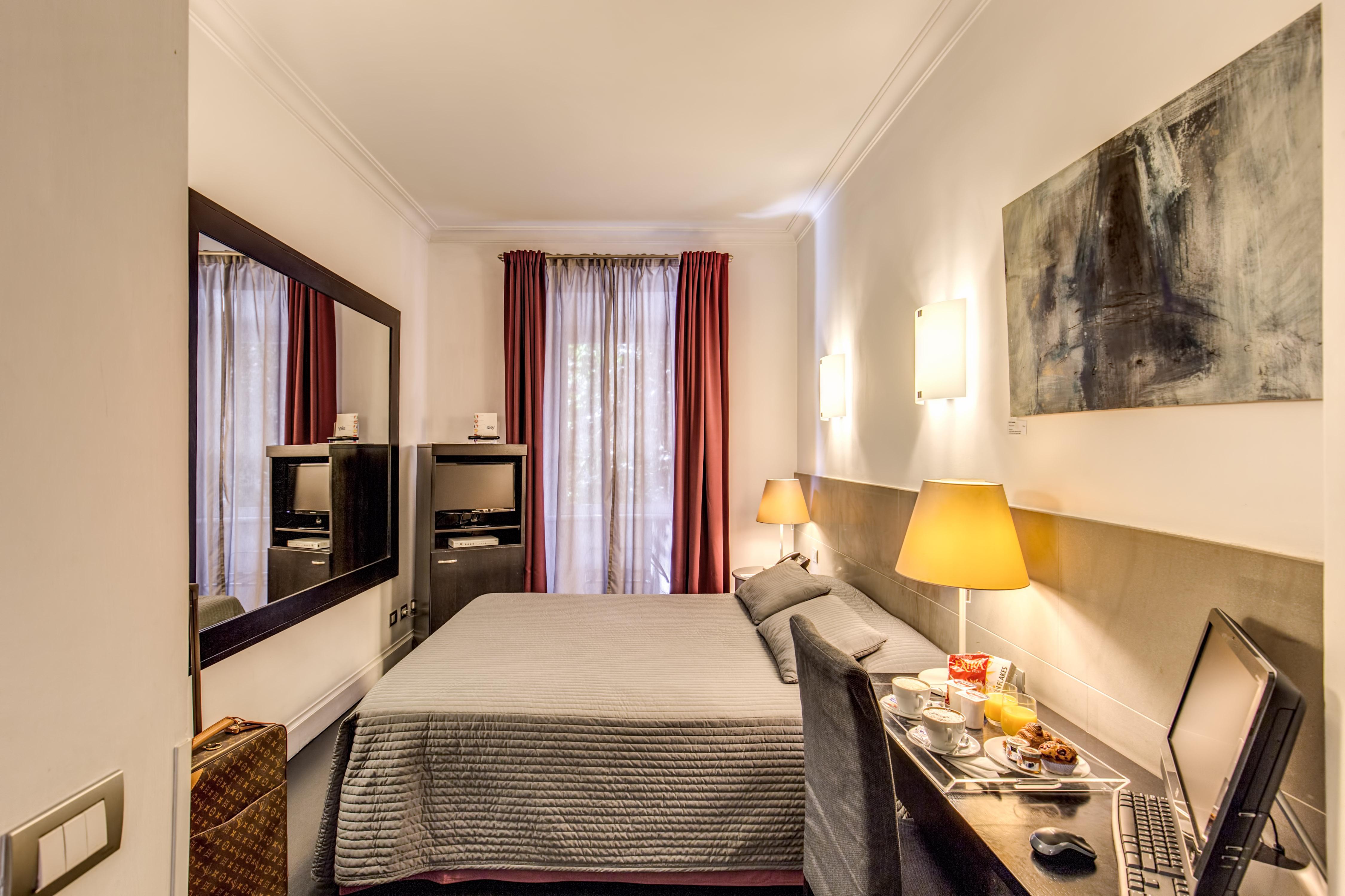 RESIDENZA A Prices Hotel Reviews Rome Italy