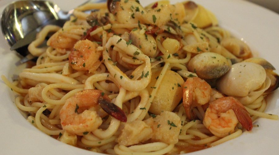 Spaghetti Scoglio - I absolutely love this! I can eat this everyday!