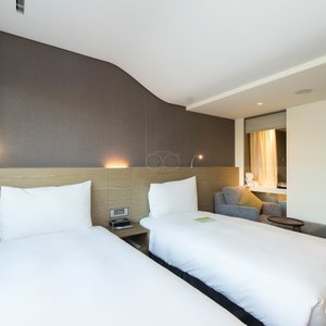 The Superior Twin Room at the Royal Inn Taipei Linsen