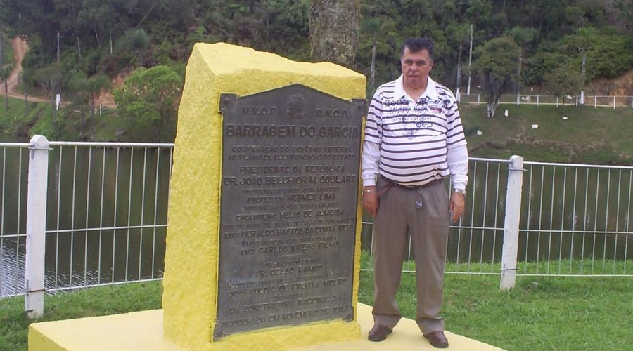 Monumento de implantação  da barragem 