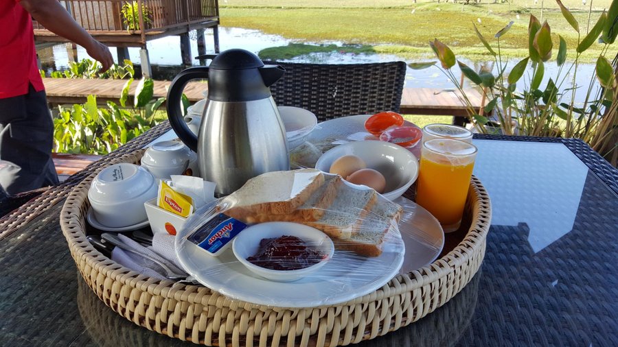 Great Breakfast with so many variety :)