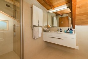 Room & Suite