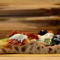 Melanzane olive nere e pomodori secchi
