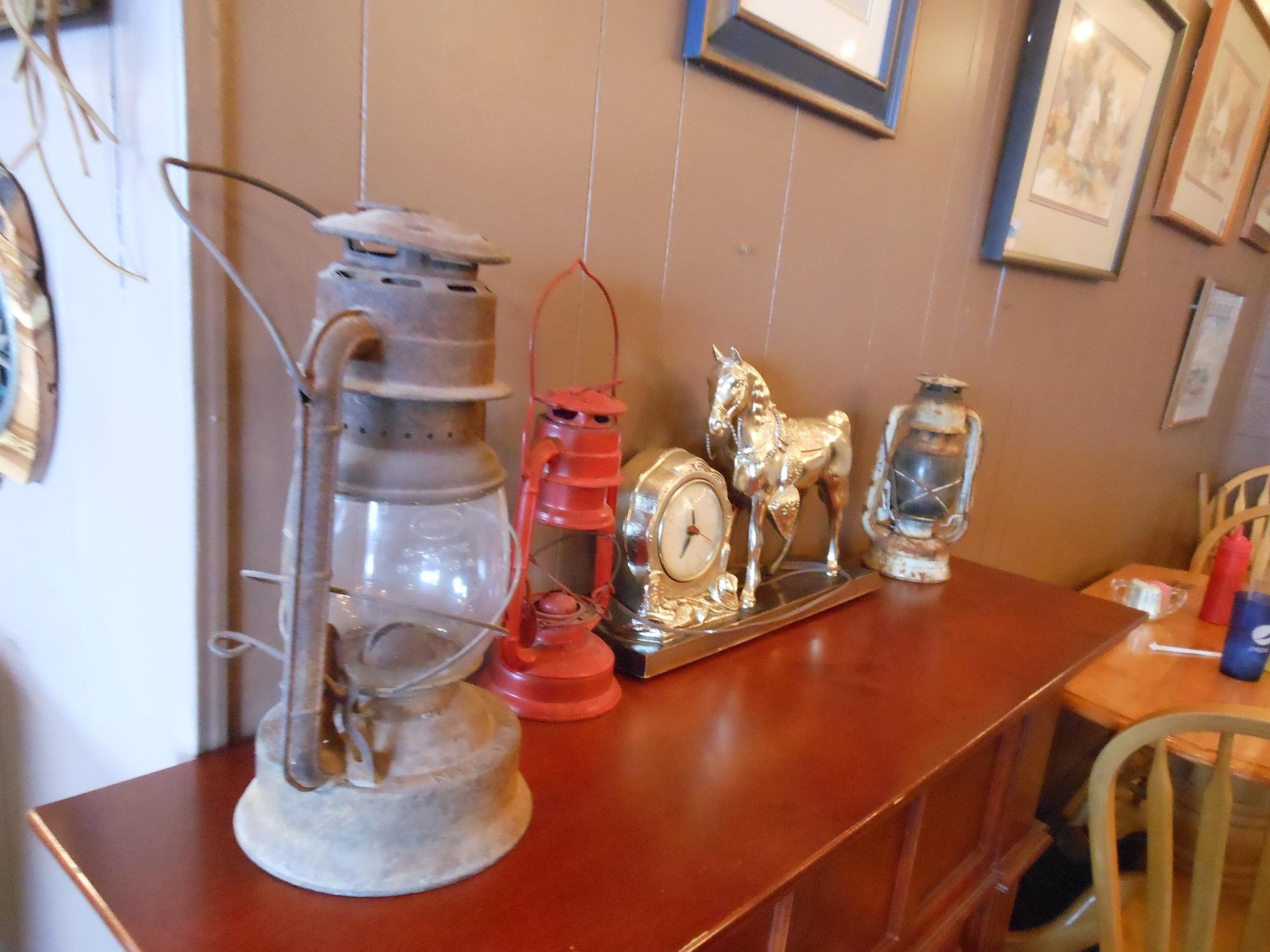 Rusty Lantern Ucon