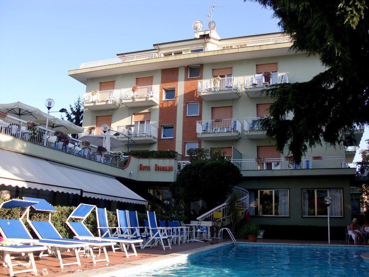 hotel bergamo mare 3 * san bartolomeo al mare