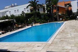 Pool & Beach
