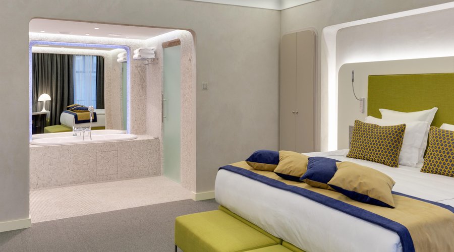 Luxe Suite 3
