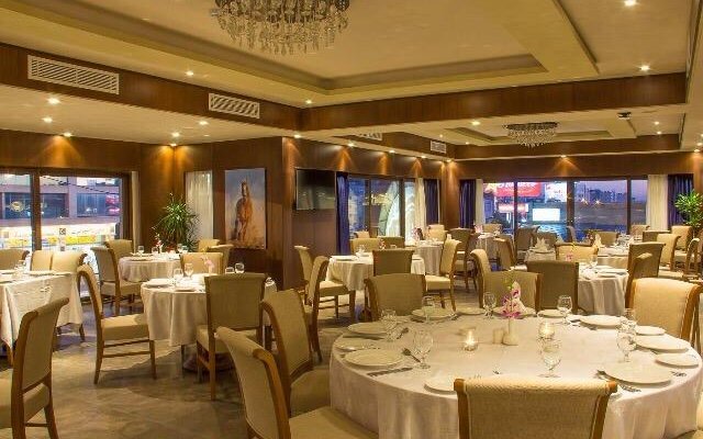 ‪Thousand Nights Hotel‬