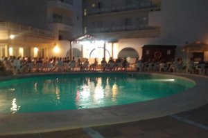 Pool und Strand