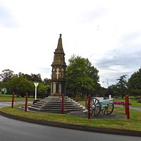 Statue & Cannon
