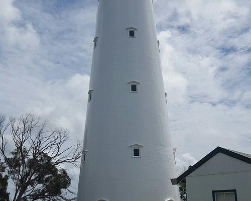 Маяк 27. Sandy Cape Lighthouse.