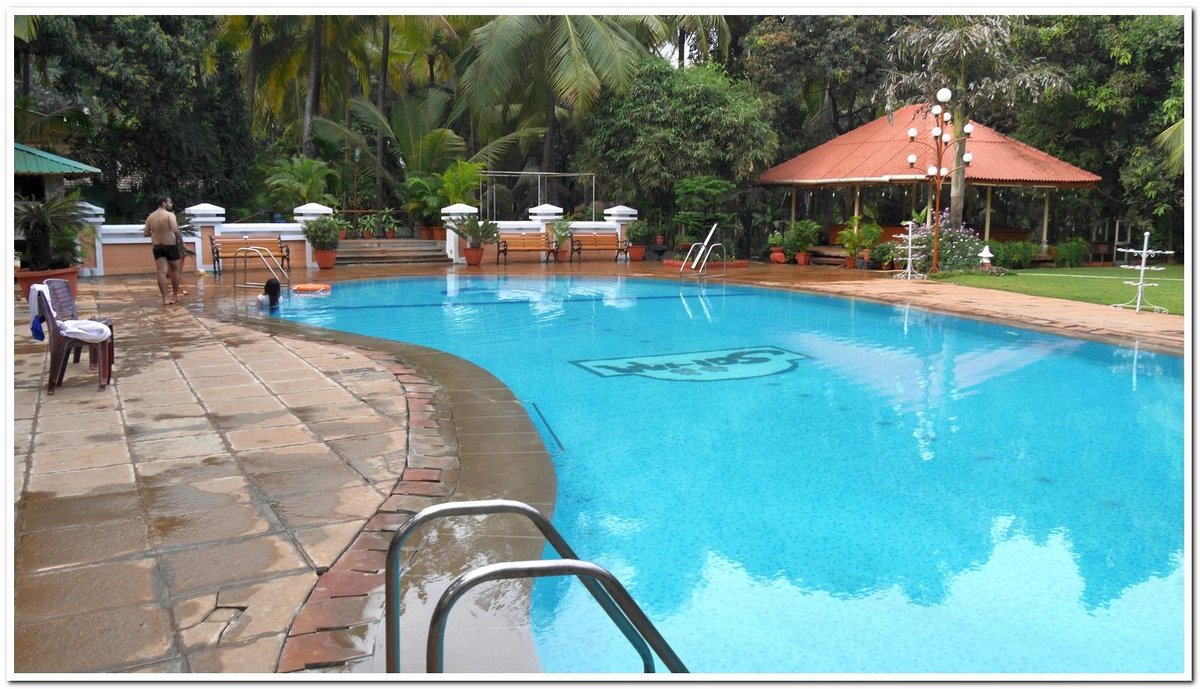 Sai-Inn Resort Pool: Pictures & Reviews - Tripadvisor