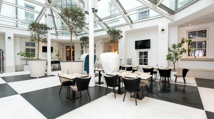Patio at the H15 Boutique
