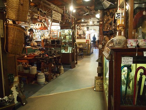 Where is the Best Place to Sell My Antiques?