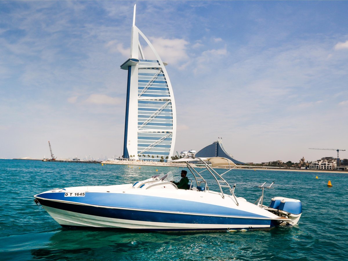 blue yacht dubai