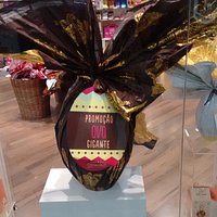 Ovo de Páscoa gigante