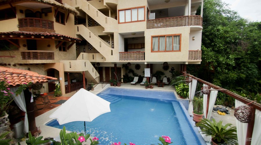 "Hotel-Villas Las Azucenas"