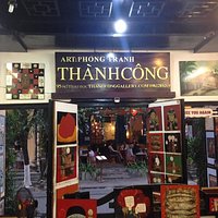 you can come here to see and choose a lacquer to decorate your room