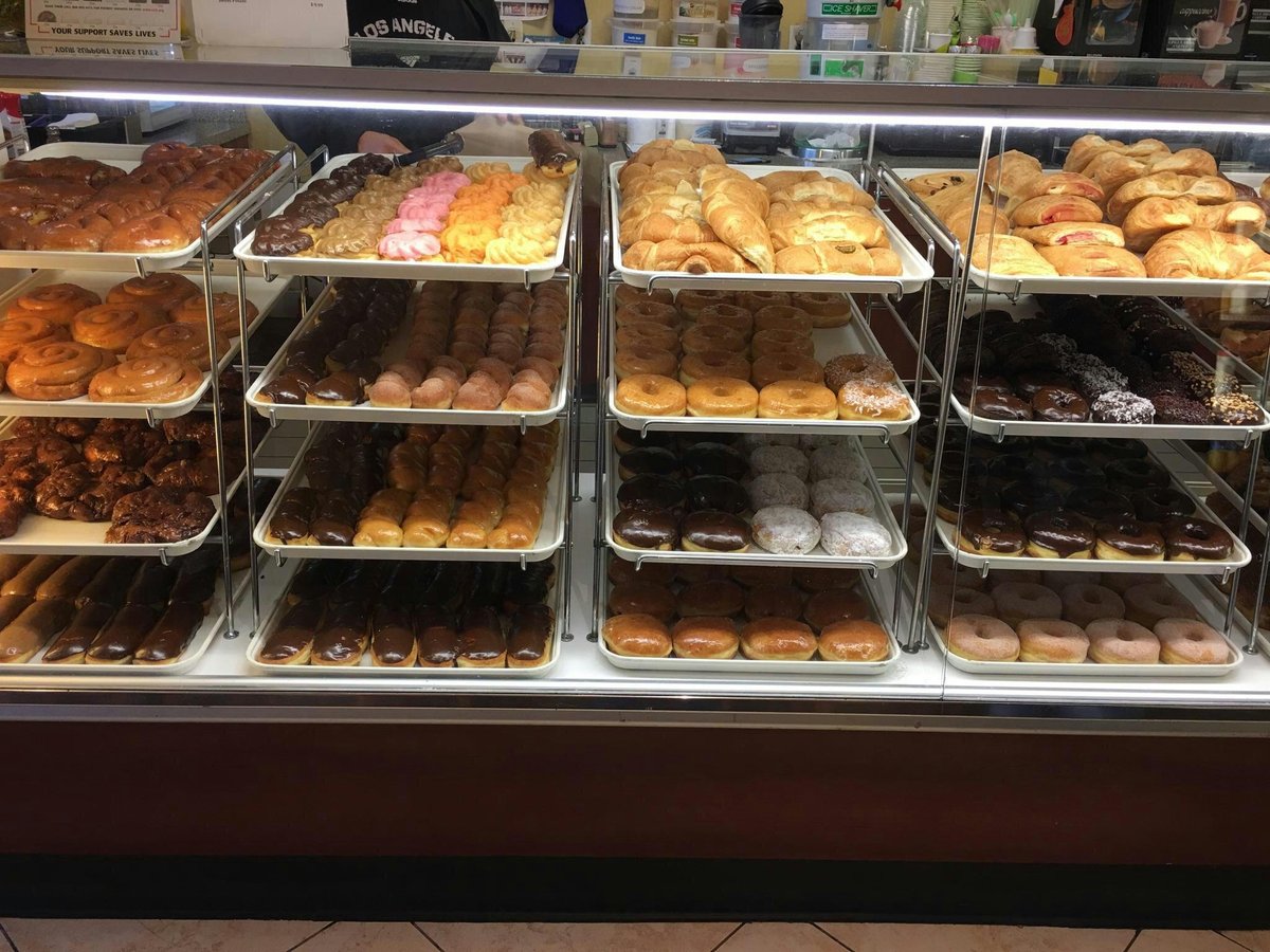 YUMMY'S DONUTS, Fontana - Restaurant Reviews, Photos & Phone Number ...