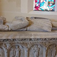 Gisant du précepteur Guillaume (†1542) en l'église Saint-Maclou de Conflans-Sainte-Honorine.