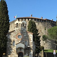 Beautiful sight! Below the castle, there's the church, really lovely! ❤️