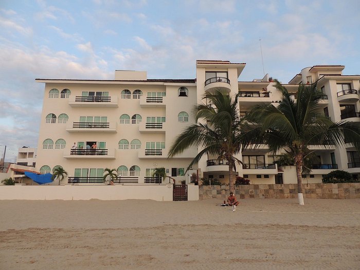 CASA DE LE PLAYA - Prices & Condominium Reviews (Puerto Vallarta, Mexico)