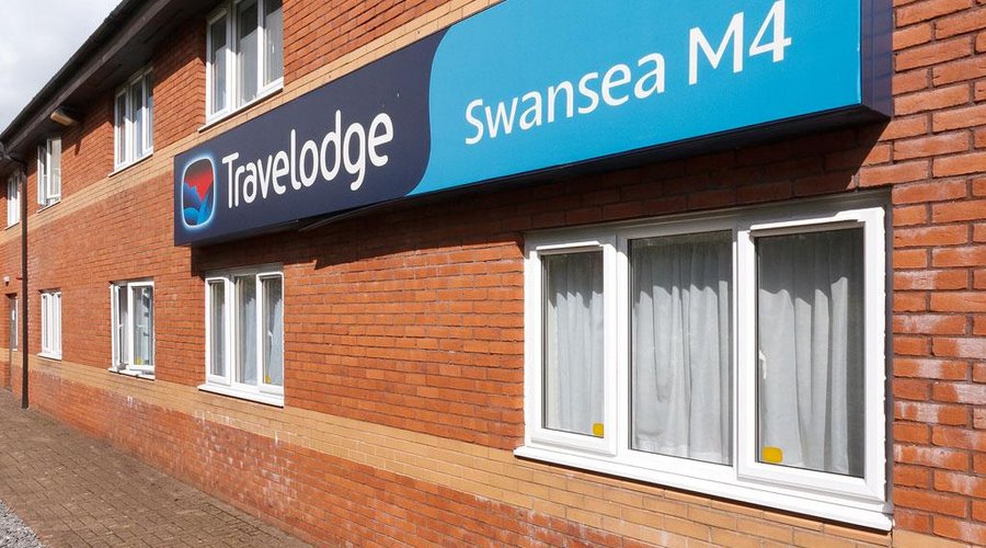 Swansea M4 - Exterior
