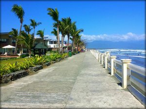 Ninas Transient House in Luzon, image may contain: Waterfront, Summer, Path, Sidewalk