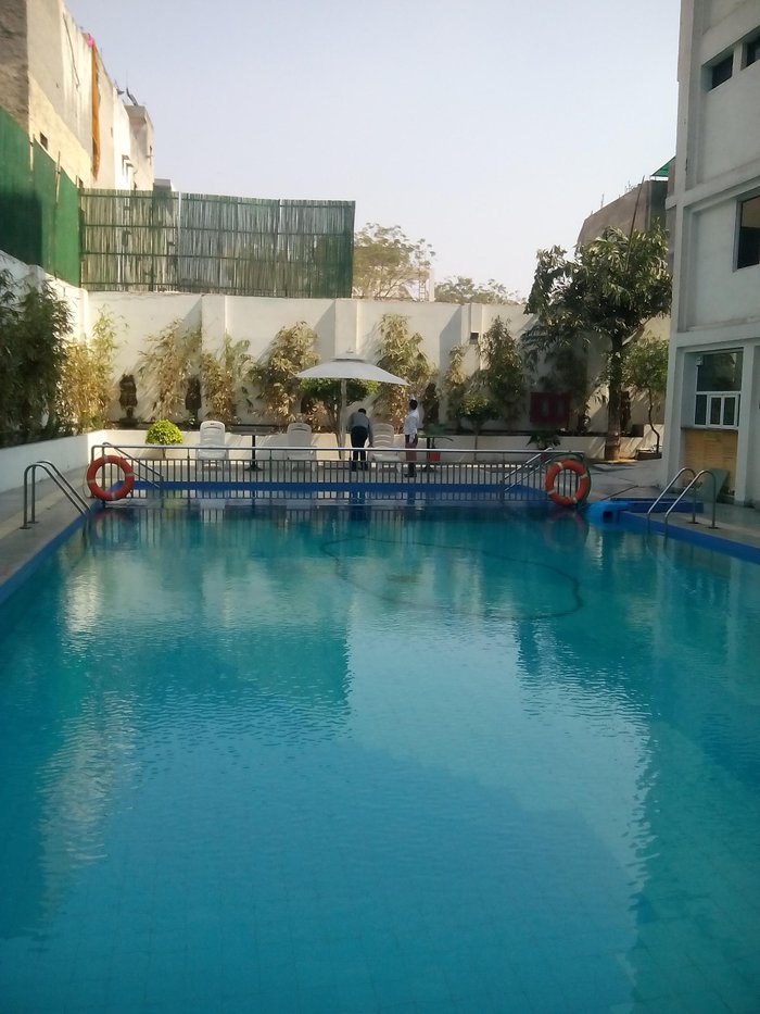 The Lalit Mumbai Pool Pictures & Reviews - Tripadvisor