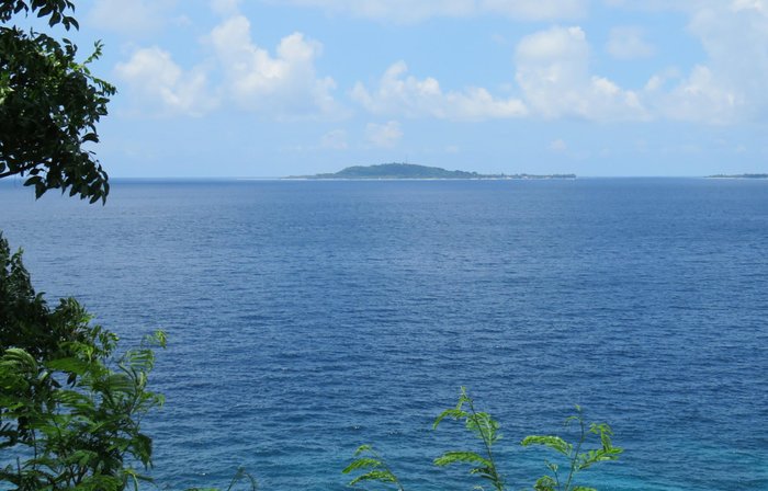 Across the sea toGili Meno