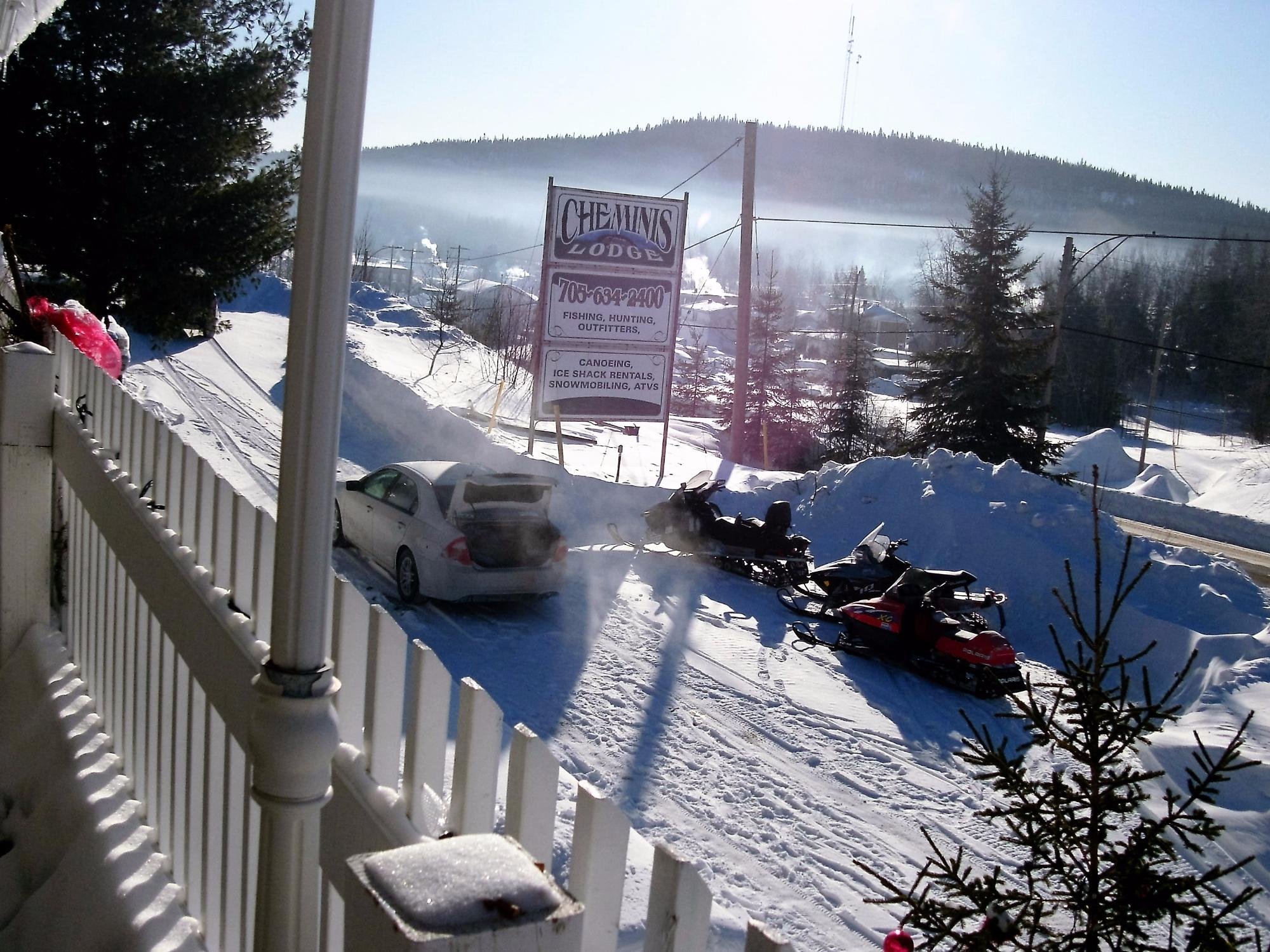 Cheminis Lodge Ontario Canada