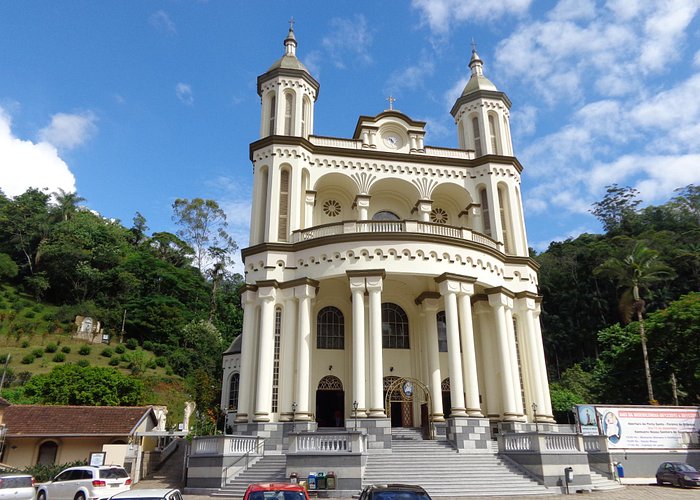 Vista externa do Santuário Nossa Senhora de Azambuja