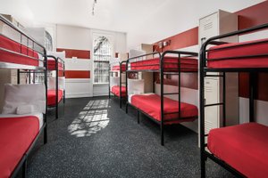 Room & Suite