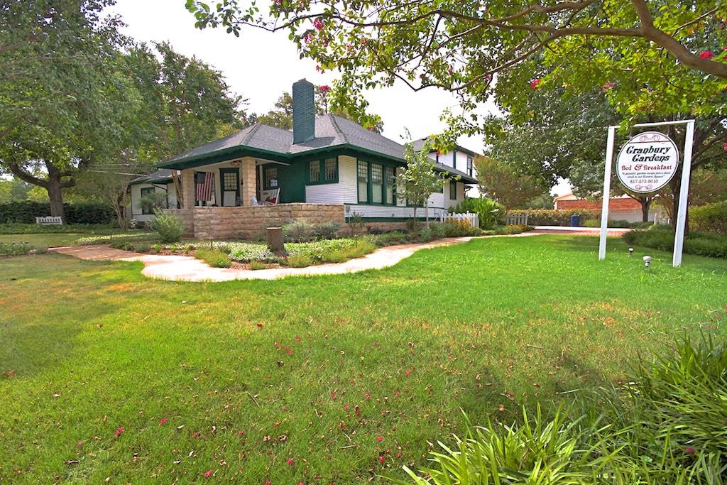 GRANBURY GARDENS BED AND BREAKFAST - Prices & B&B Reviews (TX)