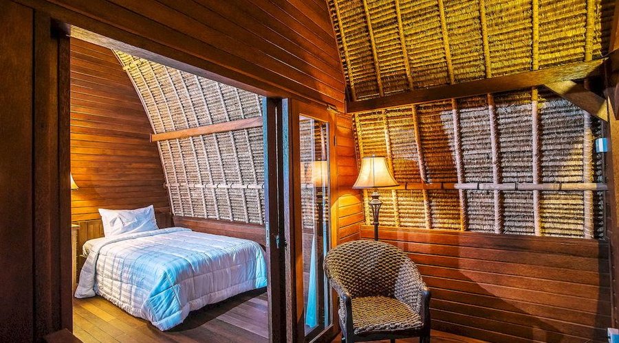 Room deluxe hut