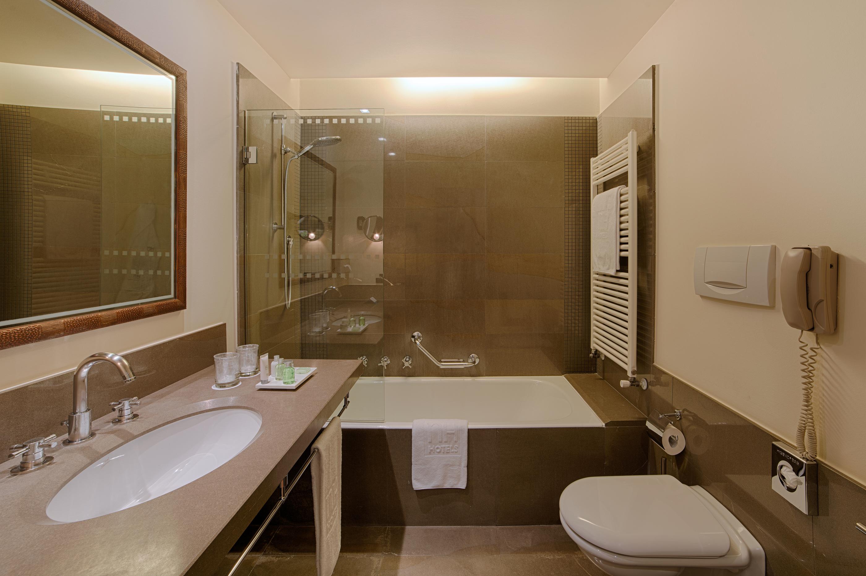 Hotel photo 10 of NH Bergamo.