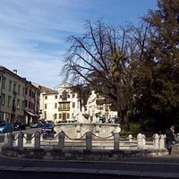 Fontana di Nettuno o dei Cavalli