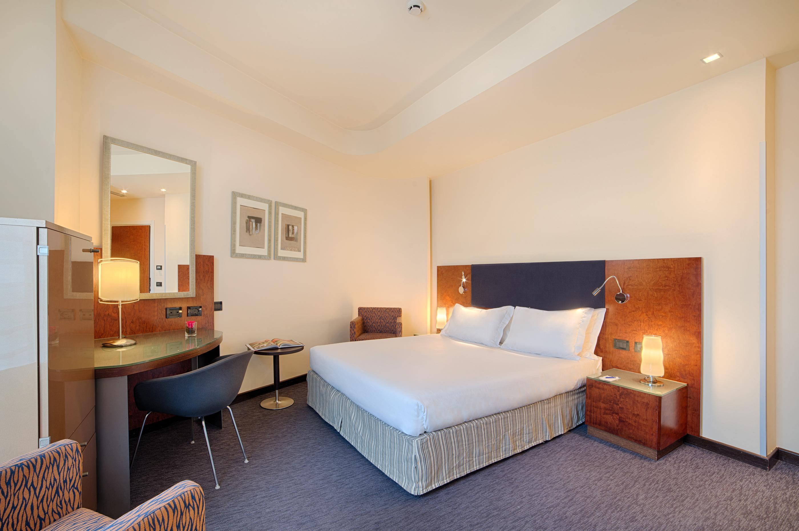 Hotel photo 11 of NH Bergamo.