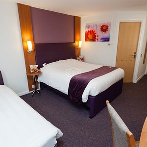 The Twin Room at the Premier Inn Coventry East (Binley/A46) Hotel