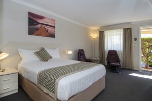 Room & Suite