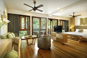Room & Suite