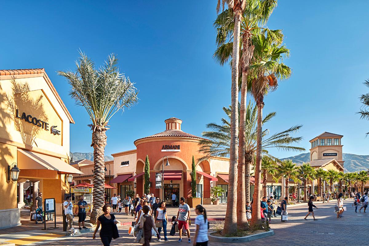 Desert hills premium store outlets louis vuitton