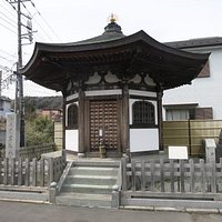 建売住宅街に突然現れます