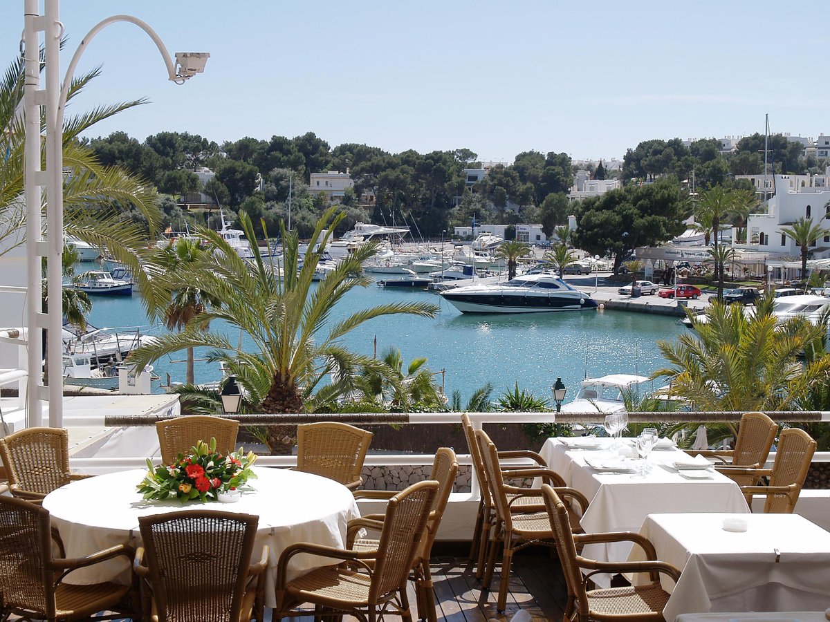 Restaurant The Pirate Cala d'Or  The best family restaurant you'll find in  the center of Cala d'Or. For the best tapas, pizza, pasta and meat.